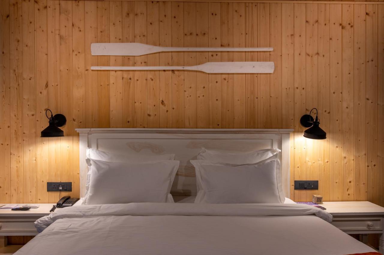 Praveg Beach Resort Daman Lighthouse Beach Εξωτερικό φωτογραφία