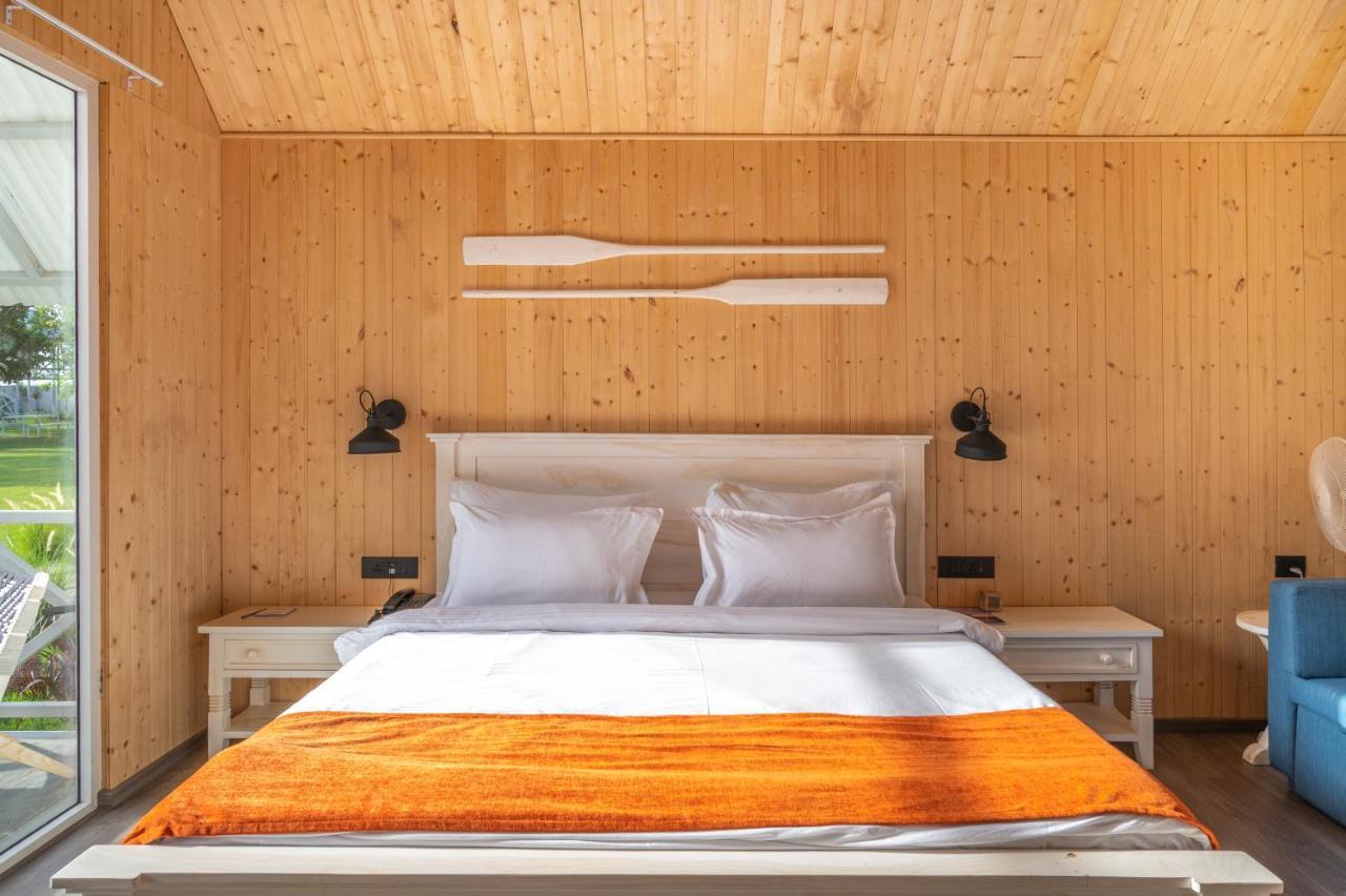 Praveg Beach Resort Daman Lighthouse Beach Εξωτερικό φωτογραφία